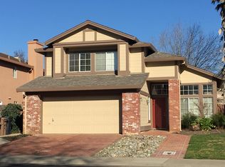 9127 Old Creek Dr, Elk Grove, CA