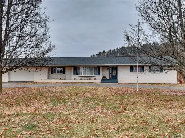8615 Gilmore Rd SE, Gnadenhutten, OH 44629