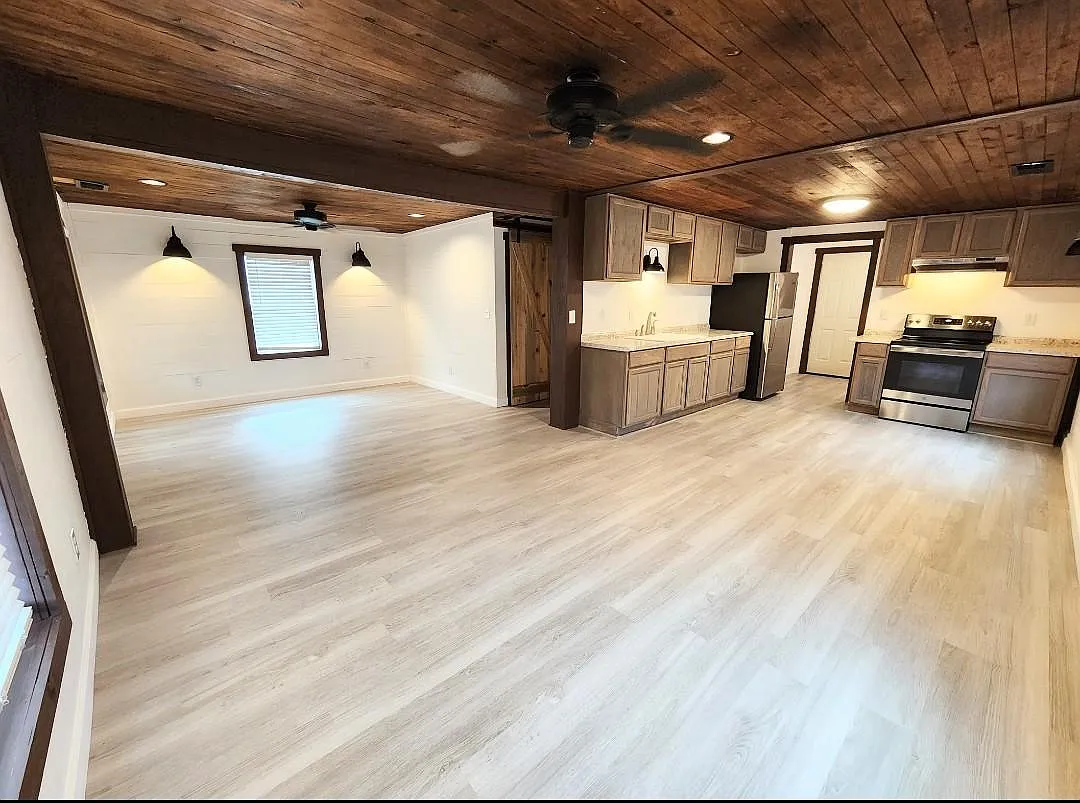 2 bed, 955 sqft, $1,100 — Photo 2