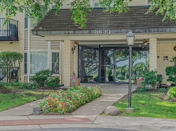 8630 Waukegan Rd Unit 316, Morton Grove, IL 60053