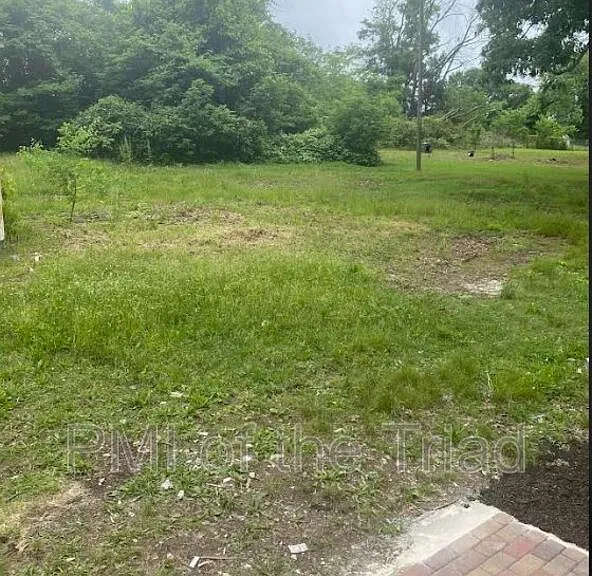 1318 Ridge Ave — Photo 13