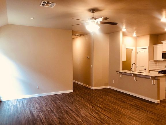 2nd image of 5215 Oakwood Villas Ct
