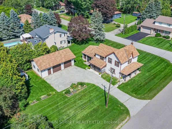 60 Albert St, East Gwillimbury, ON L0G 1M0