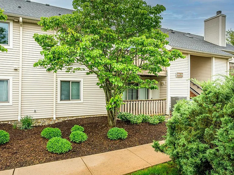 2310 Aspen Dr — Photo 1
