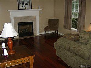 2nd image of 10 Woodthrush Ct