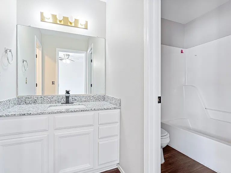 829 N Oakland Ave #1 — Photo 11