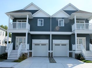 121 E Myrtle Rd, Wildwood Crest, NJ 08260
