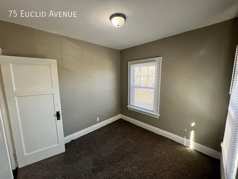 75 Euclid Ave — Photo 17
