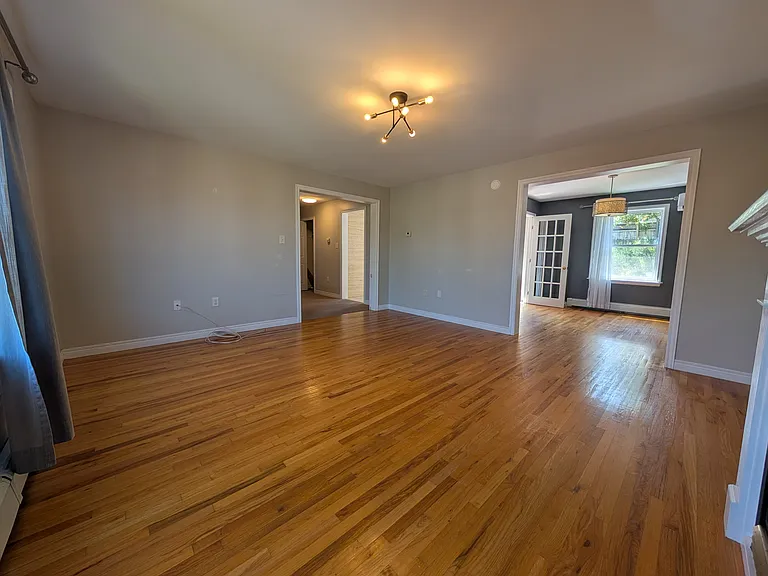 14 Stone Hill Pl — Photo 4
