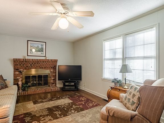 5th image of 5102 Forest Oaks Dr