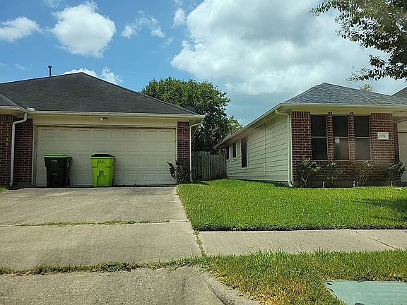 2nd image of 1947 Doliver Cir