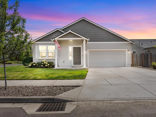 1493 SE Huckleberry Ave, Dallas, OR 97338