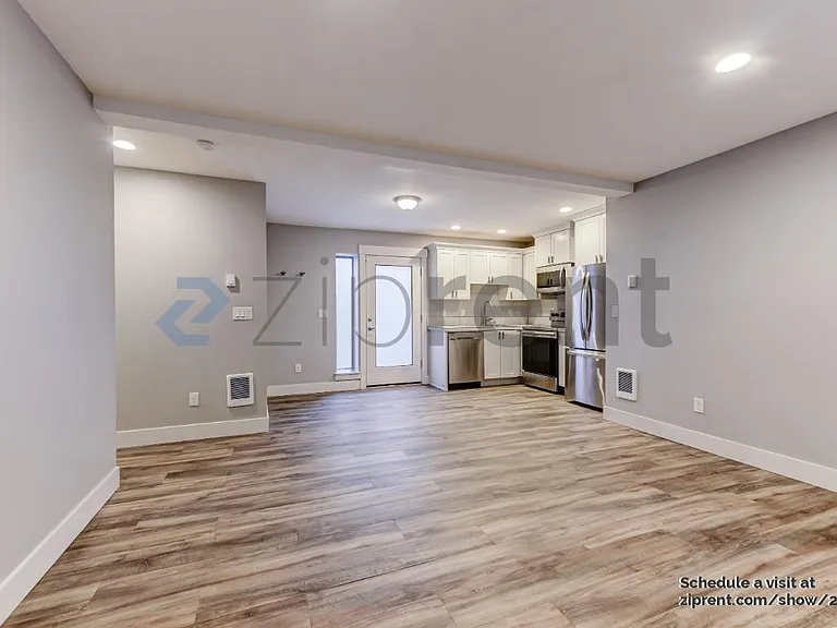 7924 SE Raymond St #B — Photo 4