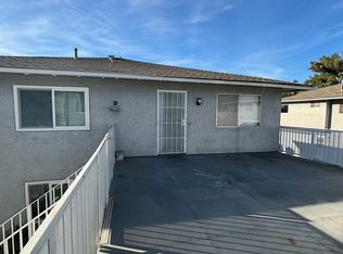 28095 Robin Ave, Santa Clarita, CA 91350