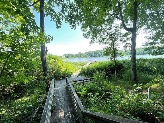 4th image of 6281 Lakewood Pointe Dr #13