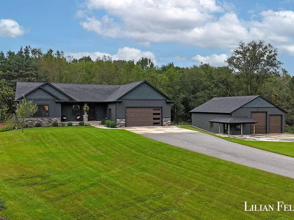 2611 Adams St, Hudsonville, MI 49426