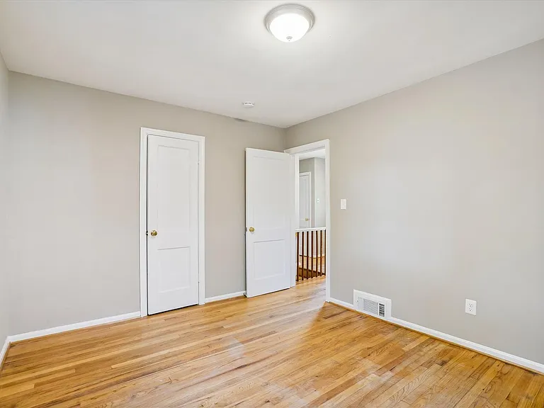 5212 Augusta St — Photo 18