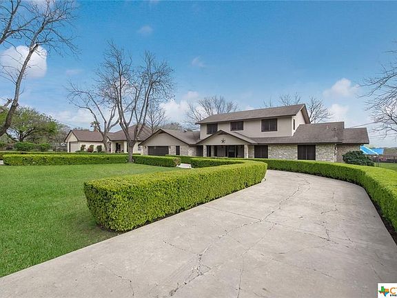 3rd image of 1615 Rolling Valley Dr
