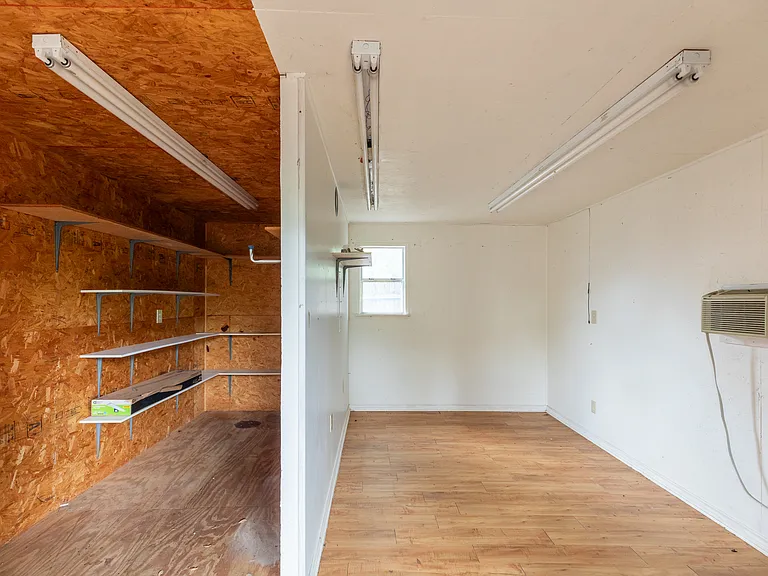 2132 Sylvan Dr — Photo 35