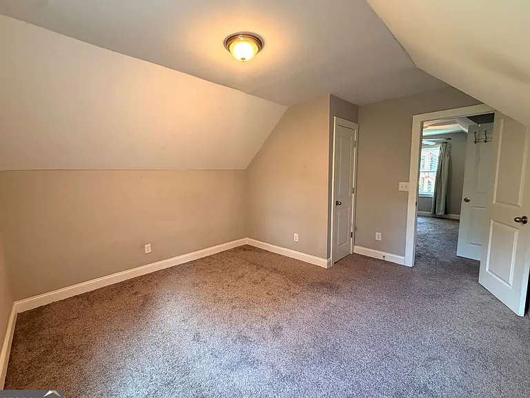 2561 Sylvan Rd — Photo 15