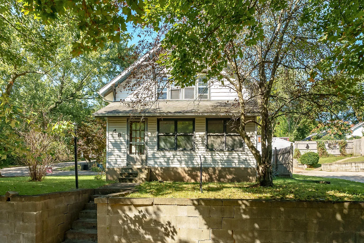 48 Lasalle St photo 1