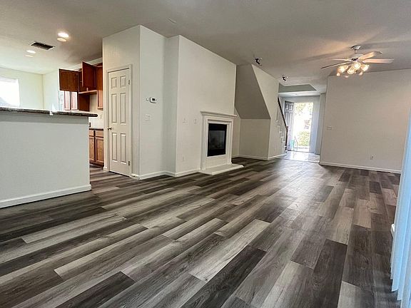 4th image of 5241 Vesta Cir