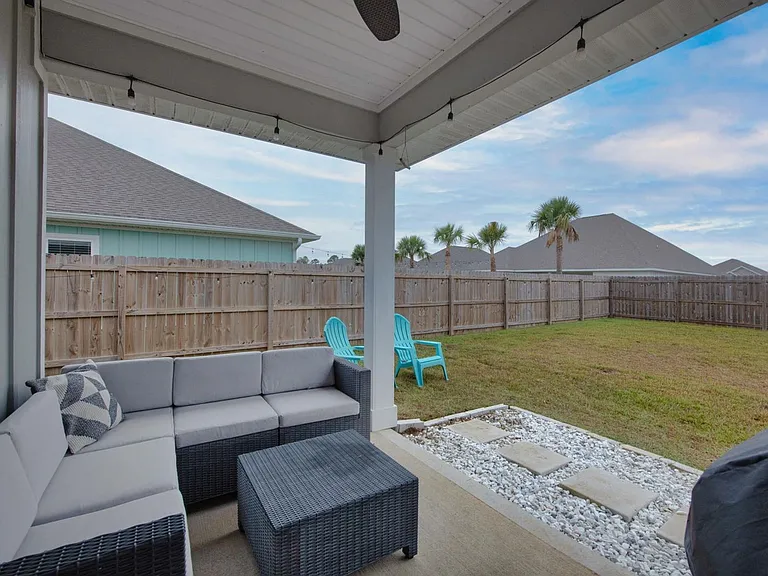 6196 Jenks Dr — Photo 23
