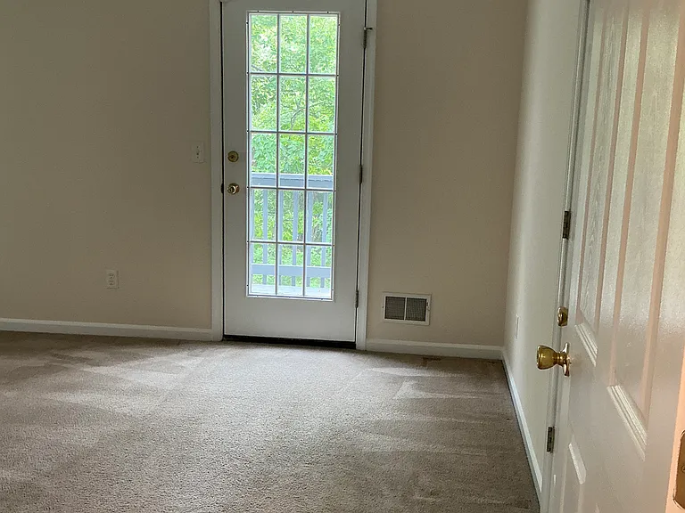 125 Summit Ave — Photo 13