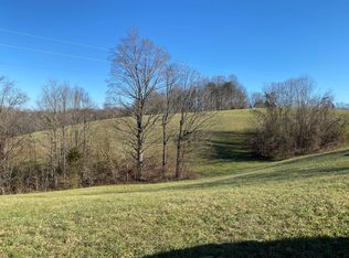 2812 Lettered Oak Rd, Albany, KY 42602