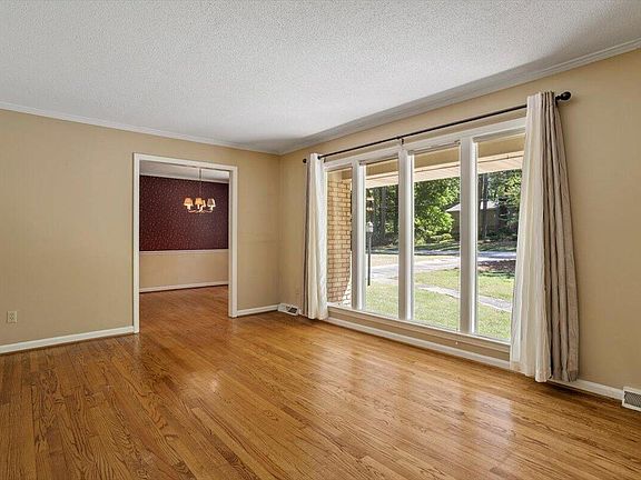 5th image of 1621 Stonehurst Rd