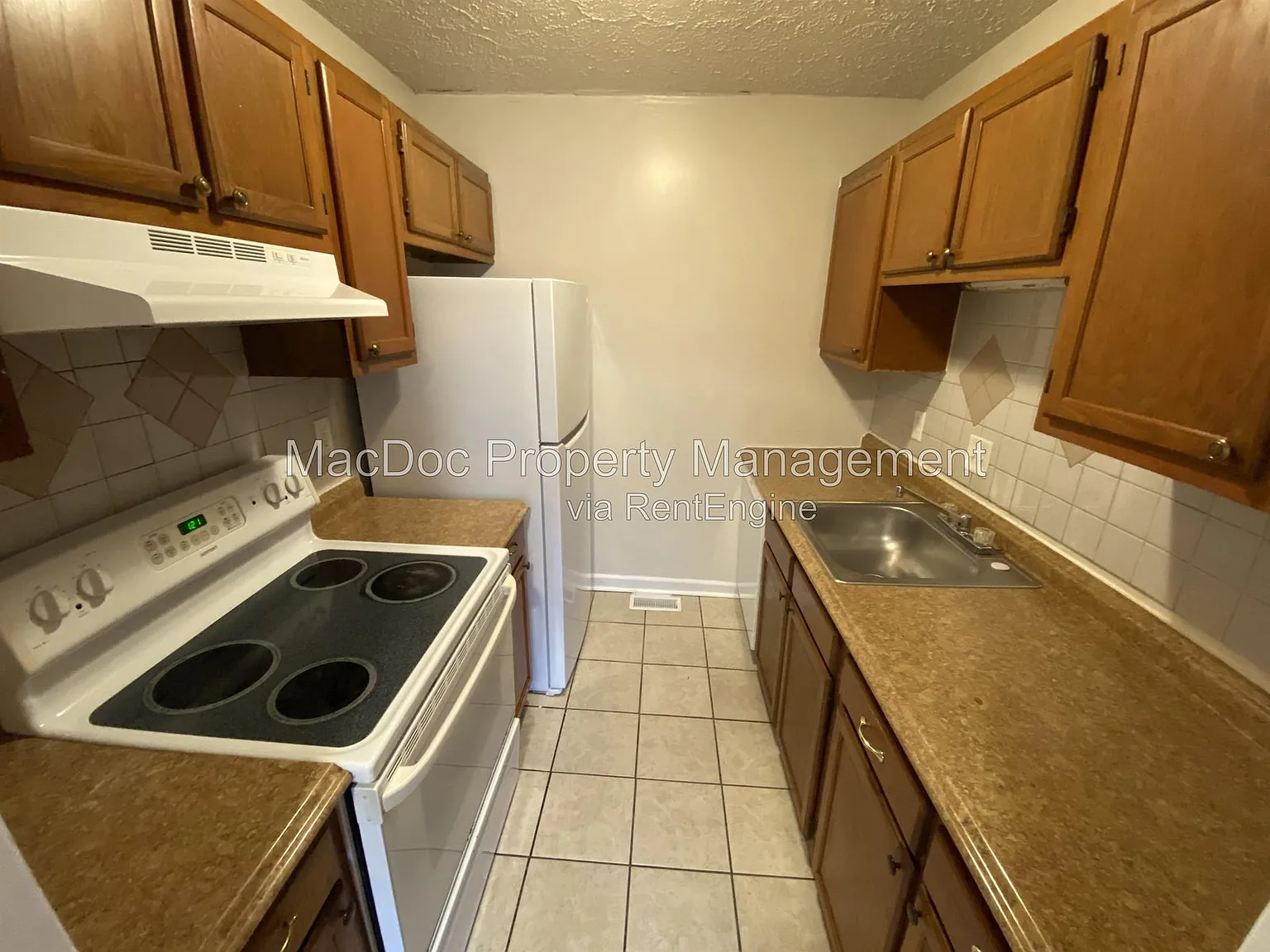 3 bed, 2.0 bath, 1286 sqft, $1,945 — Photo 4
