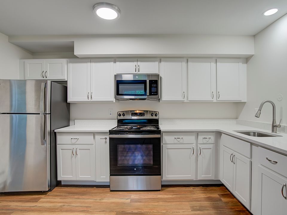 REMODELED 2 BEDROOM KITCHEN WITH MICROWAVE