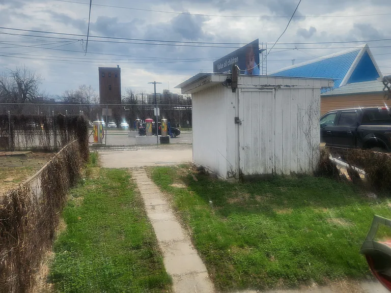 440 Walnut St — Photo 12