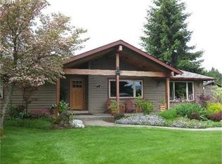 4415 Riordan Hill Dr, Hood River, OR 97031