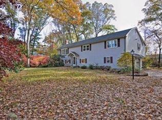 1 Florence Cir, Medway, MA 02053