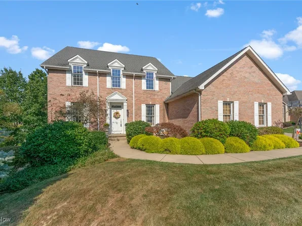 8483 Ivy Hill Dr, Youngstown, OH 44514