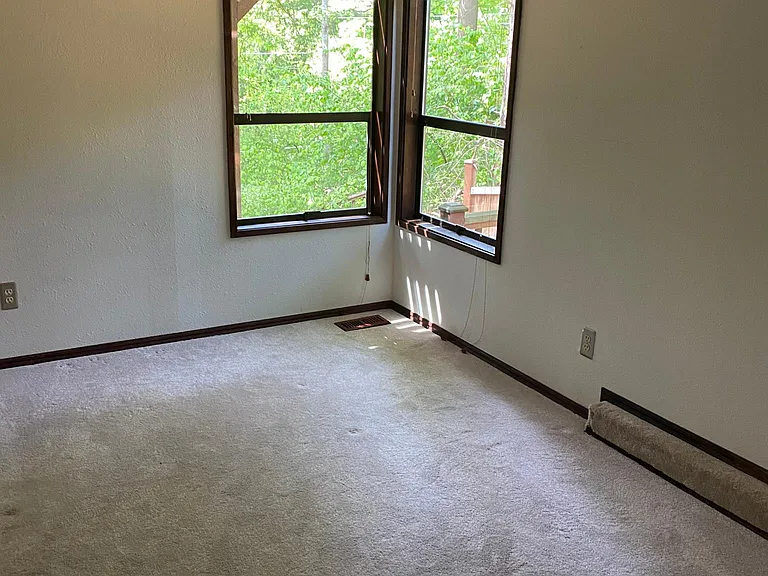 12818 SE 47th Pl — Photo 15