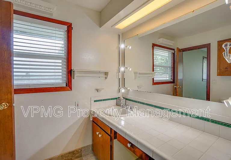 2008 NW Sierra Ln — Photo 16
