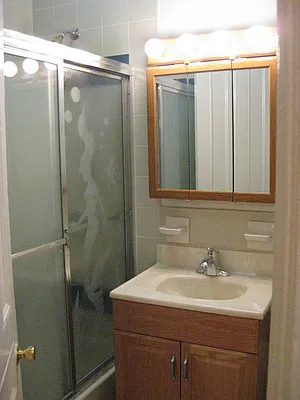 Rented by Windsor Homes Realty Corp | media 22