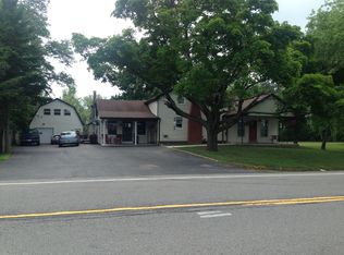 8972 Chestnut Ridge Rd, Middleport, NY 14105