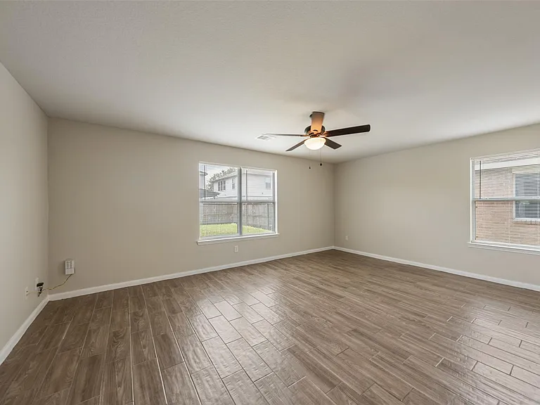 16322 Cole Bridge Ln — Photo 13
