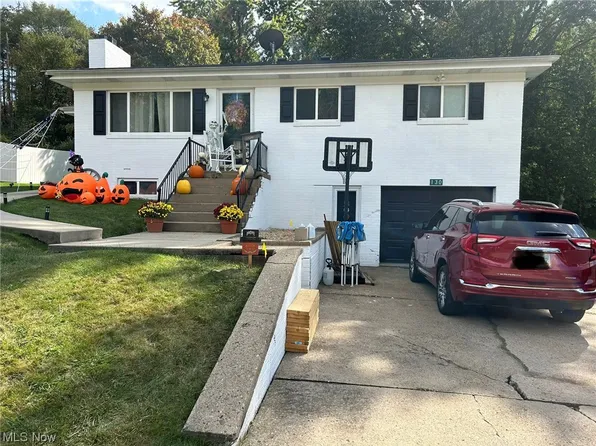 130 Stuart Dr, Wintersville, OH 43953