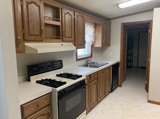 91 1st St, Madison, OH 44057