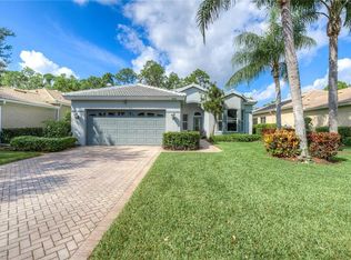 8689 Gleneagle Way, Naples, FL 34120