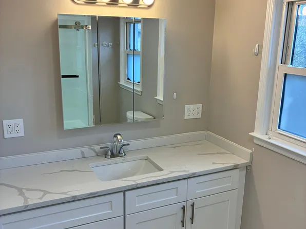 (undisclosed Address), Massapequa, NY 11758