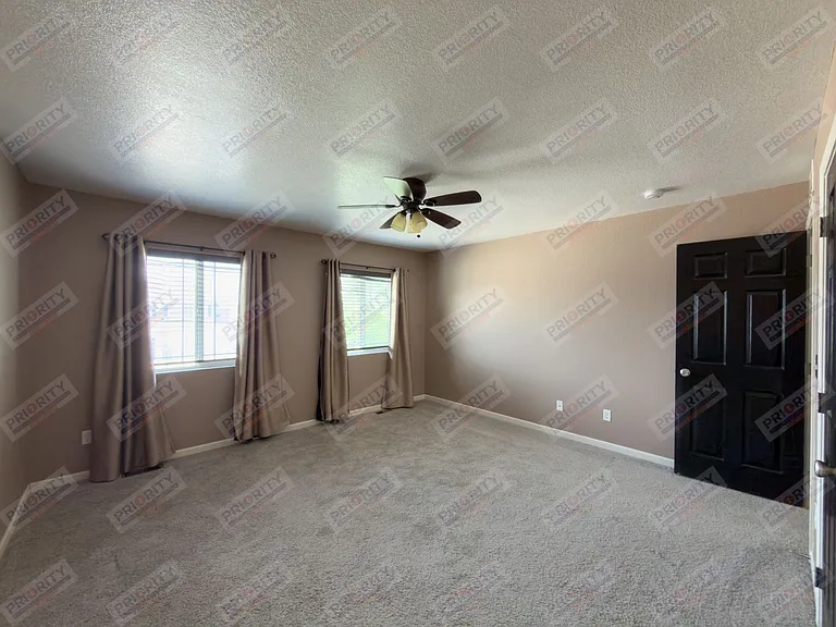 3301 Quacker Ave — Photo 20