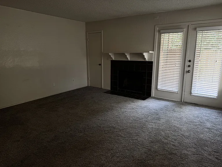 2300 Balsam Dr #G102 — Photo 5