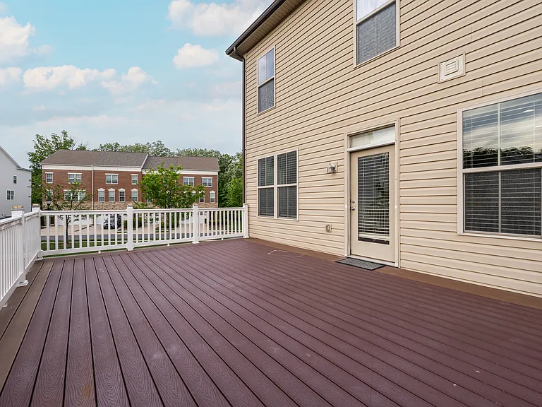 42230 Castle Ridge Sq — Photo 30