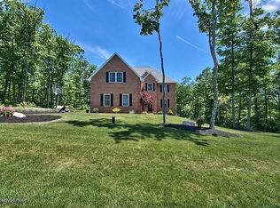 212 Windsor Way #L-4, Moscow, PA