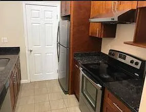 2006 Klamath Ave #7 — Photo 3